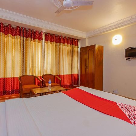 Oyo 795 Hotel Holiday Inn 카트만두 외부 사진